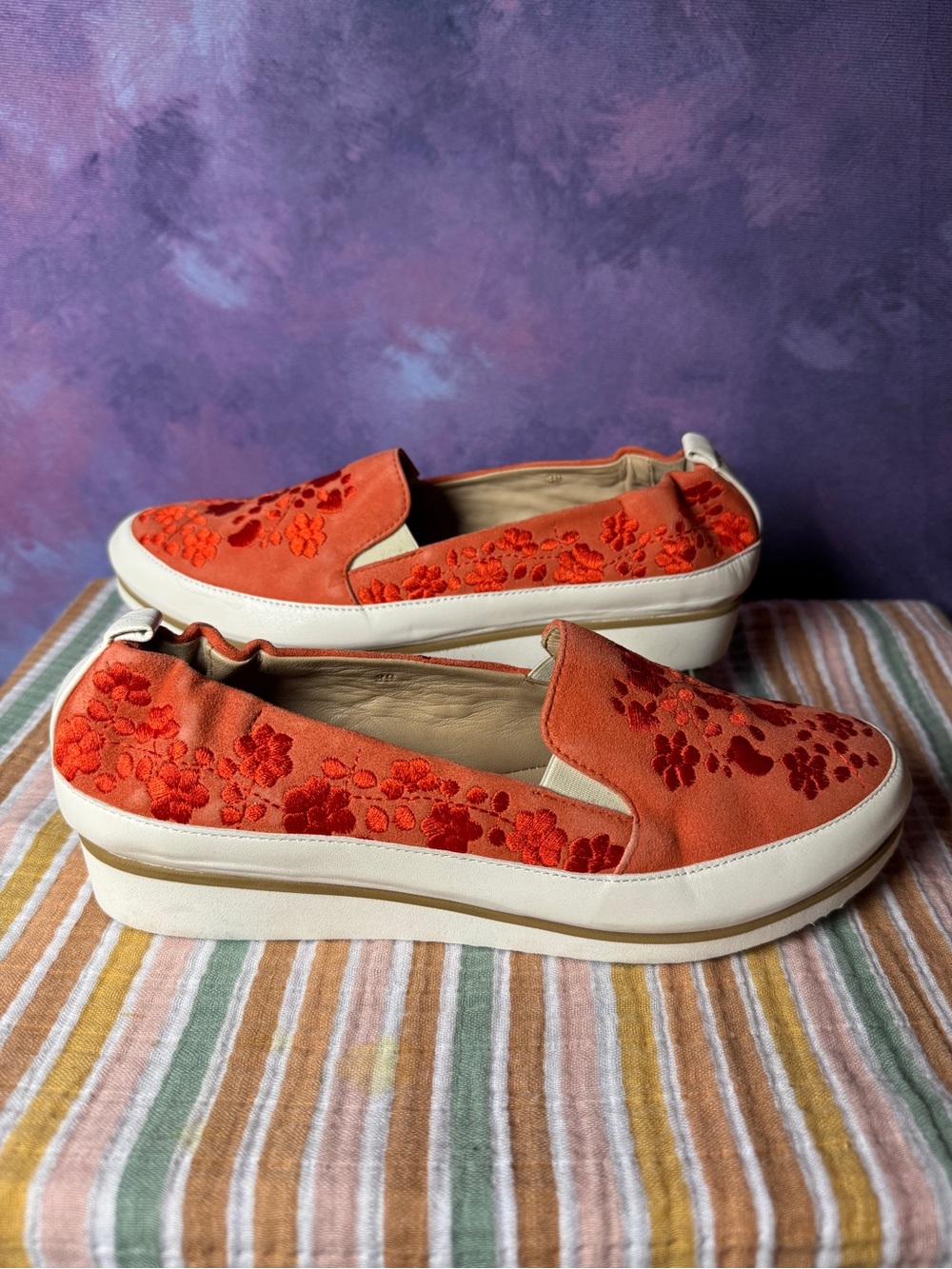 NEW RON WHITE Platform Slip-On Floral Embroidered Sneaker - Orange Sz39